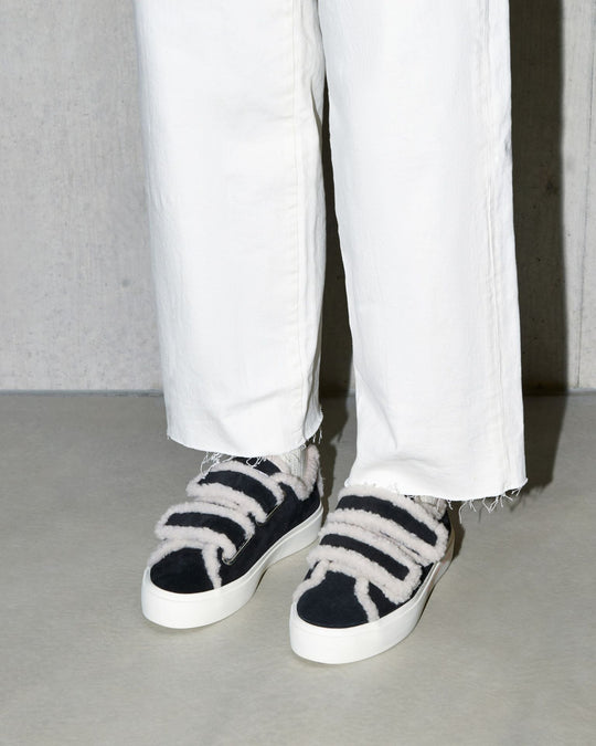 INUIKII Shearling Low Velcro Sort Sneaker